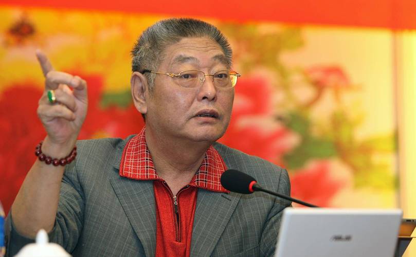 杨怀定巧用国库券价差赚钱，多次往返合肥拓展业务并兼顾安全