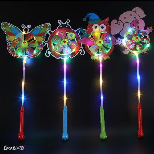 2025地摊暴利新产品视_街头小吃摆摊技巧_夏季热门甜品地摊生意