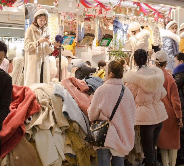 服装新手进货技巧_服装行业密词解读_想开个服装店进货渠道