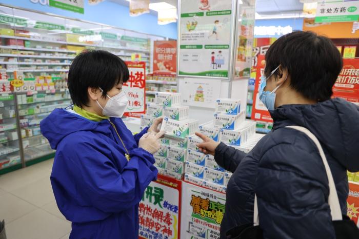 神威药业图片_优化新冠防控措施_神威藿香正气软胶囊生产供应